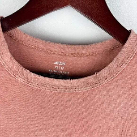 Aerie Women’s Cropped Keyhole Shirt Top Burnt Red Pink Loungewear Distressed XS - Picture 7 of 8